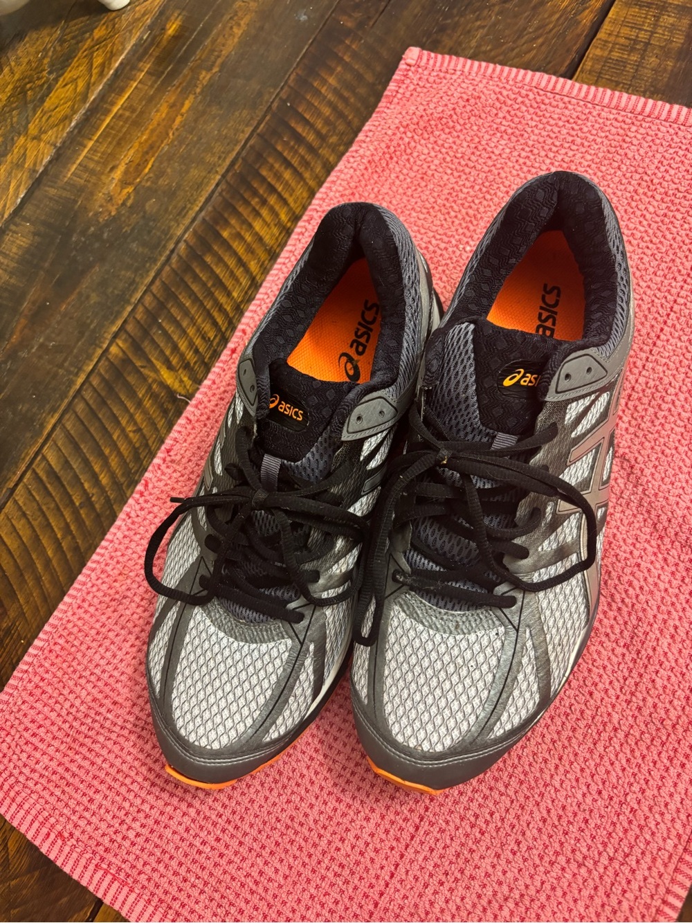 ASICS Cumulus 17 Men’s Gray and Black Running Shoes with Orange Accents , 13 M